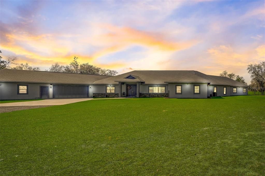 Recently Sold: $1,610,000 (6 beds, 4 baths, 6892 Square Feet)