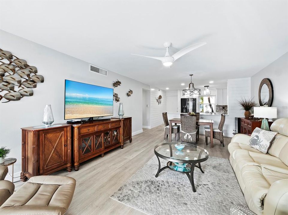 Recently Sold: $679,000 (2 beds, 2 baths, 1152 Square Feet)