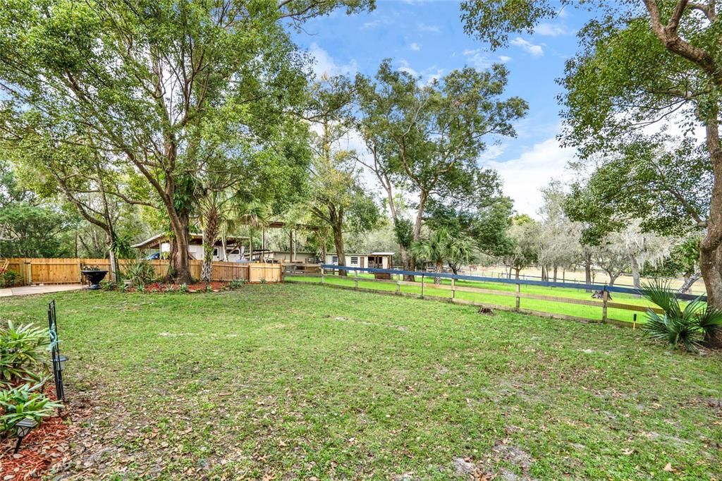 Recently Sold: $1,100,000 (4 beds, 3 baths, 2337 Square Feet)