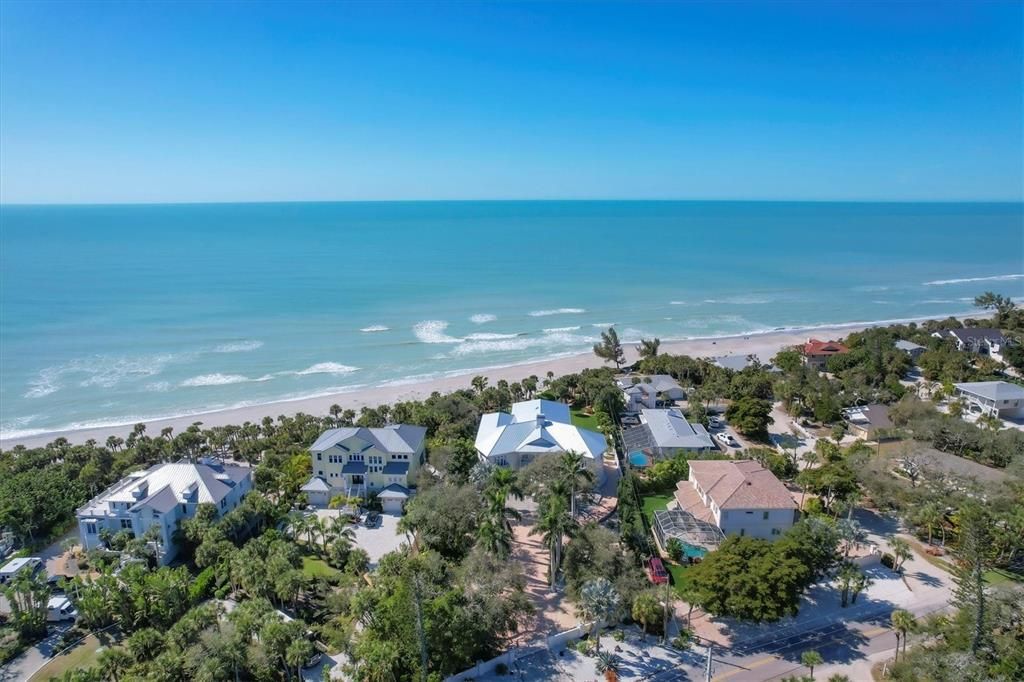 Recently Sold: $4,999,900 (4 beds, 5 baths, 7285 Square Feet)