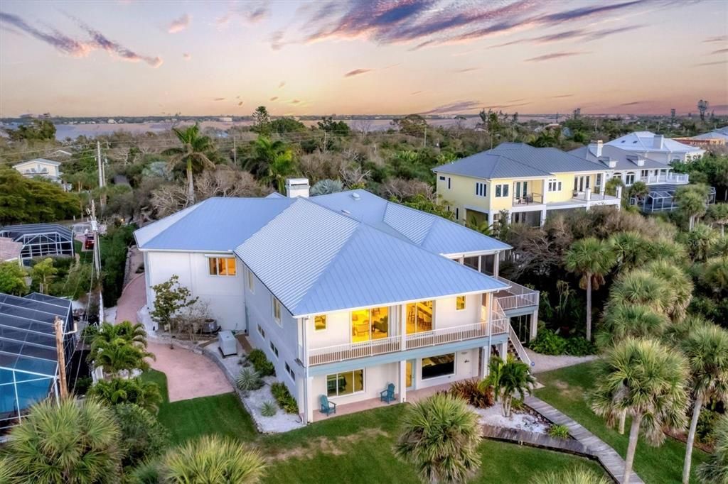 Recently Sold: $4,999,900 (4 beds, 5 baths, 7285 Square Feet)