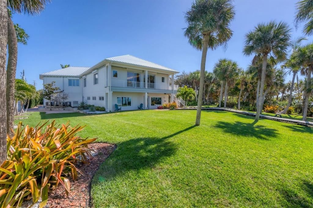 Recently Sold: $4,999,900 (4 beds, 5 baths, 7285 Square Feet)