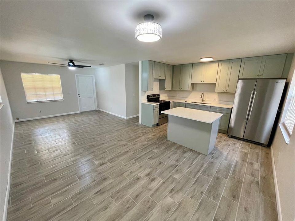 Recently Rented: $1,875 (3 beds, 1 baths, 1179 Square Feet)