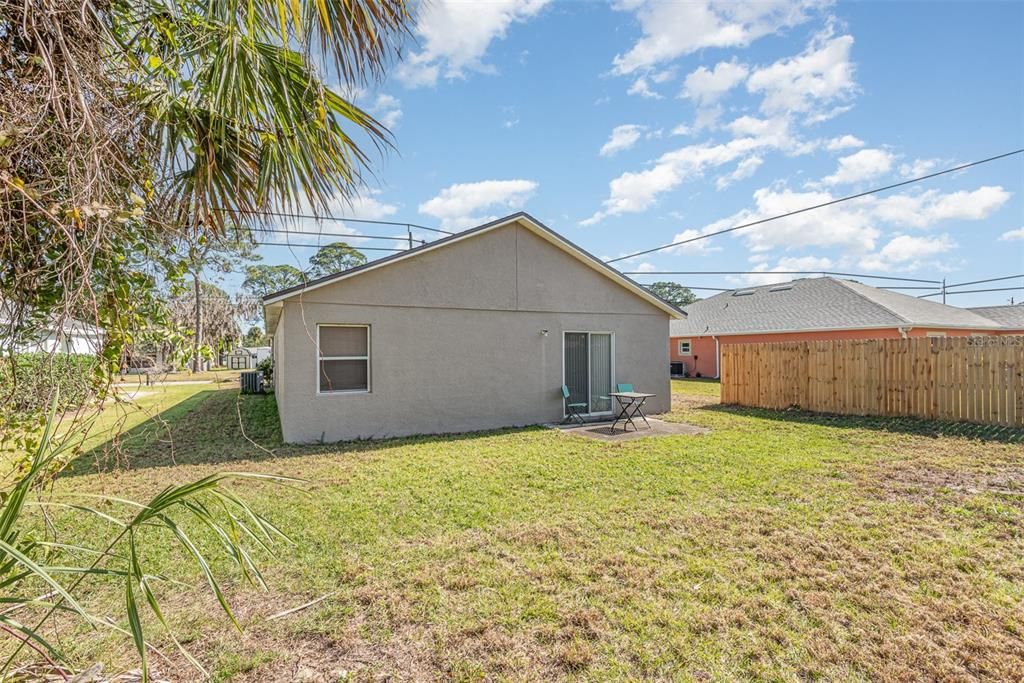 For Sale: $335,000 (4 beds, 2 baths, 1368 Square Feet)