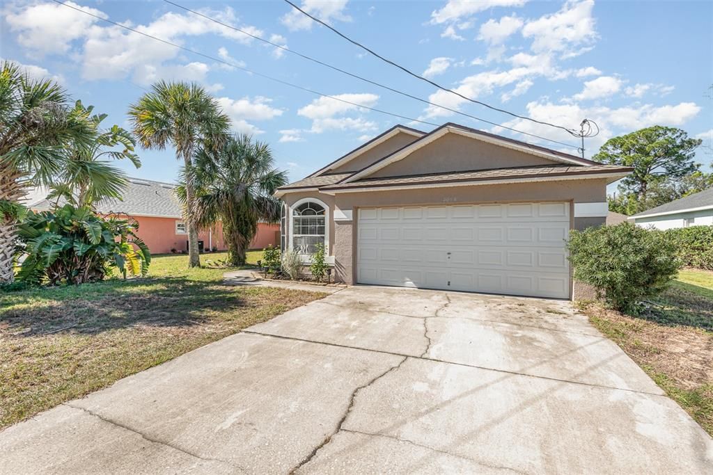 For Sale: $335,000 (4 beds, 2 baths, 1368 Square Feet)
