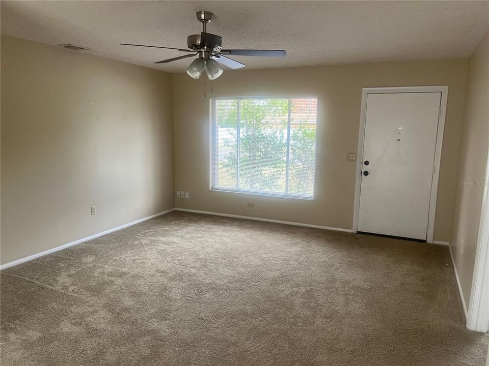 Recently Rented: $1,595 (3 beds, 2 baths, 1066 Square Feet)