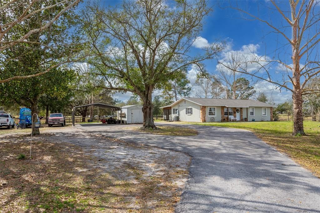 Recently Sold: $295,000 (3 beds, 1 baths, 1400 Square Feet)