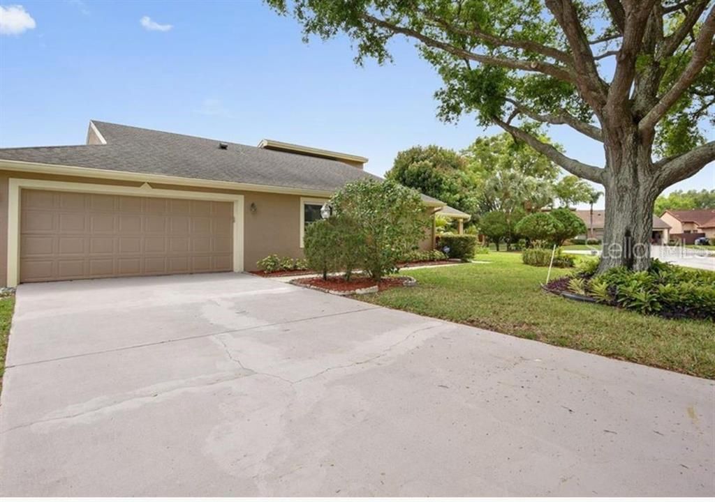 Active With Contract: $3,200 (4 beds, 2 baths, 2255 Square Feet)