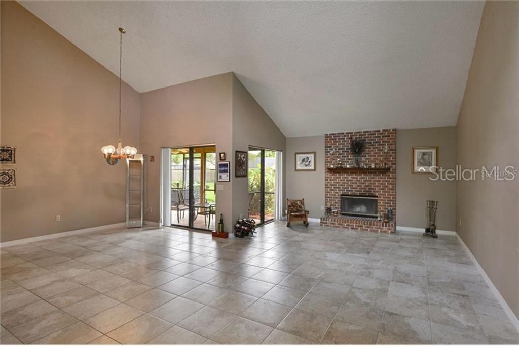 Active With Contract: $3,200 (4 beds, 2 baths, 2255 Square Feet)