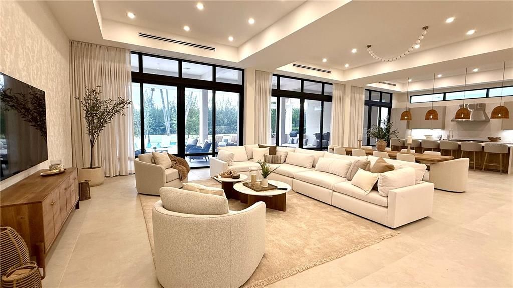 待售: $11,995,000 (6 贝兹, 6 浴室, 8100 平方英尺)