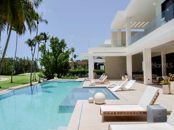 待售: $11,995,000 (6 贝兹, 6 浴室, 8100 平方英尺)