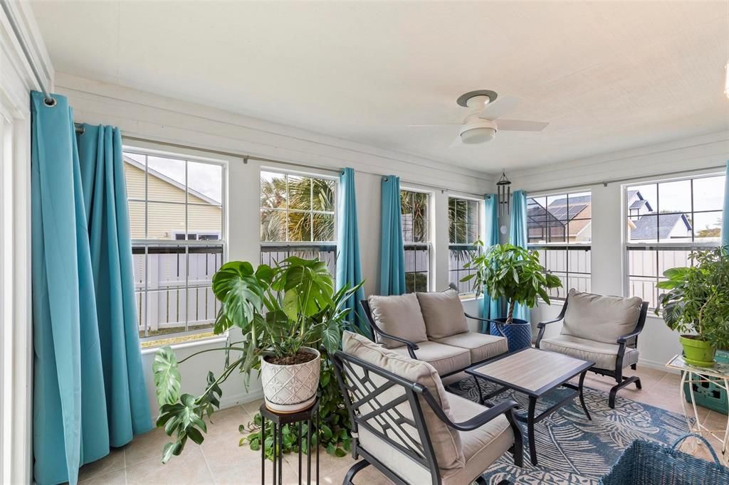 Active With Contract: $539,000 (3 beds, 2 baths, 1322 Square Feet)