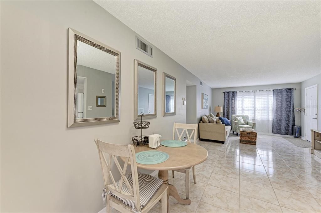 Active With Contract: $145,000 (2 beds, 2 baths, 1071 Square Feet)