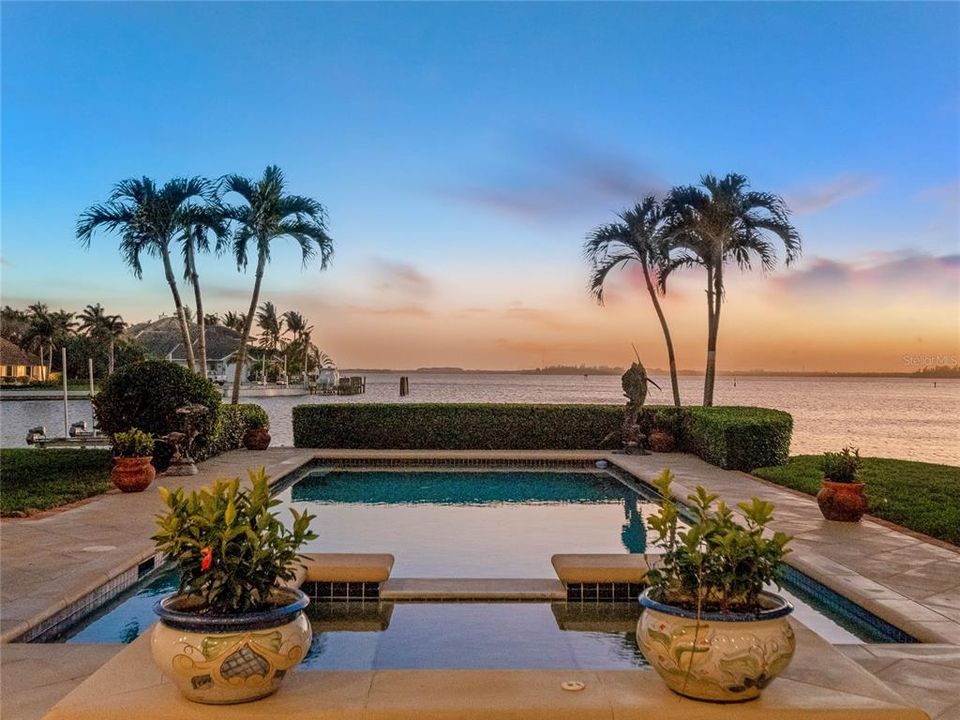 Recently Sold: $7,950,000 (6 beds, 8 baths, 7872 Square Feet)