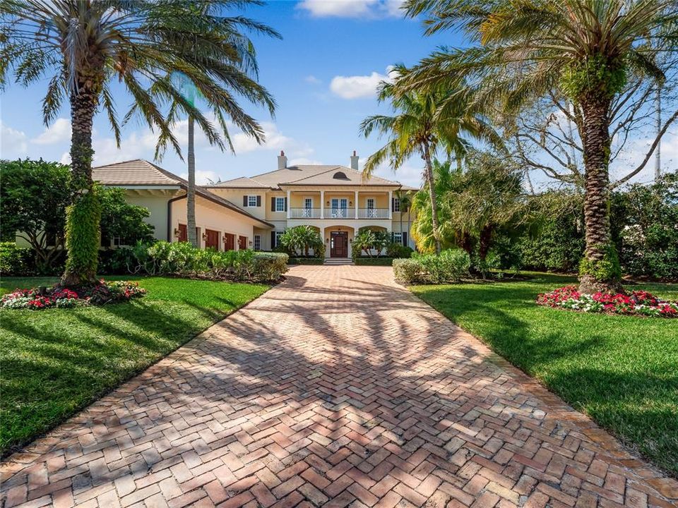 Recently Sold: $7,950,000 (6 beds, 8 baths, 7872 Square Feet)