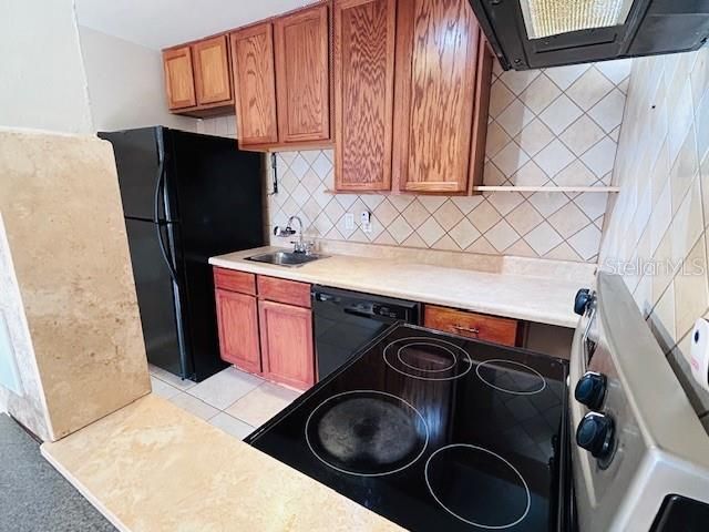 Recently Rented: $1,150 (1 beds, 1 baths, 550 Square Feet)