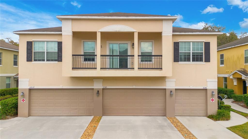 Recently Sold: $240,000 (2 beds, 2 baths, 1273 Square Feet)