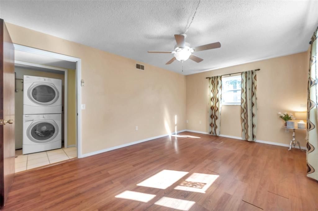 Recently Sold: $119,000 (2 beds, 2 baths, 1251 Square Feet)