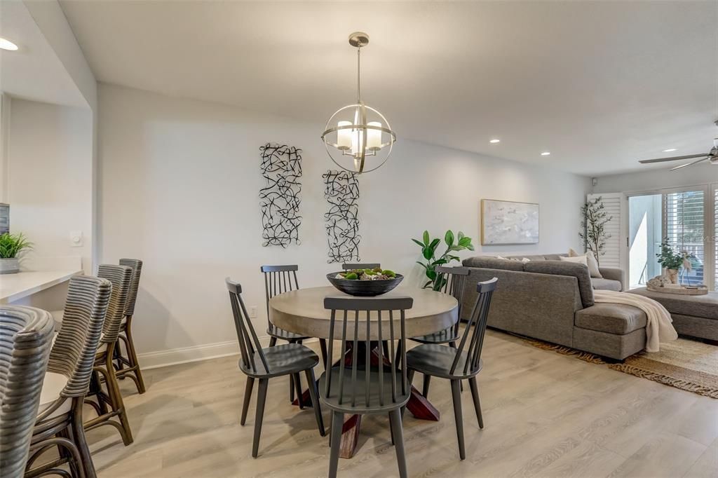 Recently Sold: $799,000 (2 beds, 2 baths, 1918 Square Feet)