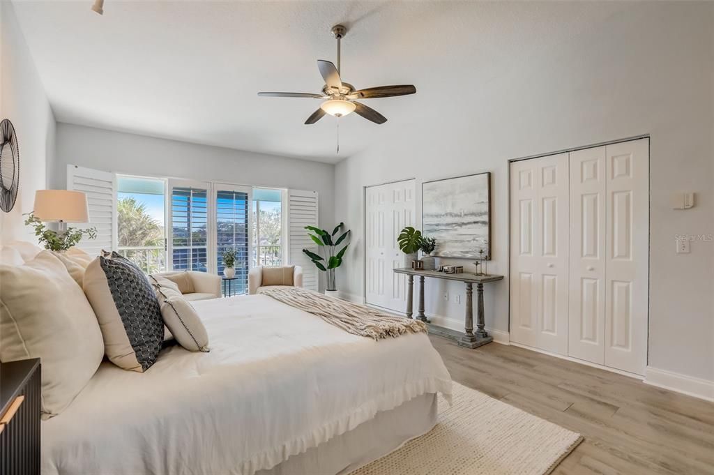 Recently Sold: $799,000 (2 beds, 2 baths, 1918 Square Feet)