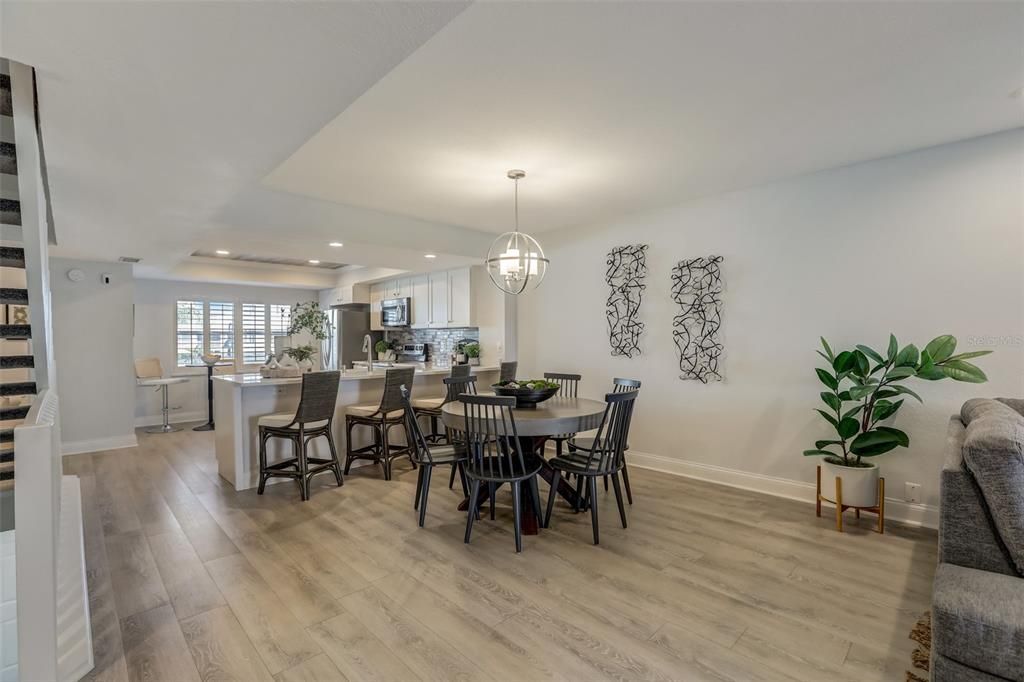 Recently Sold: $799,000 (2 beds, 2 baths, 1918 Square Feet)