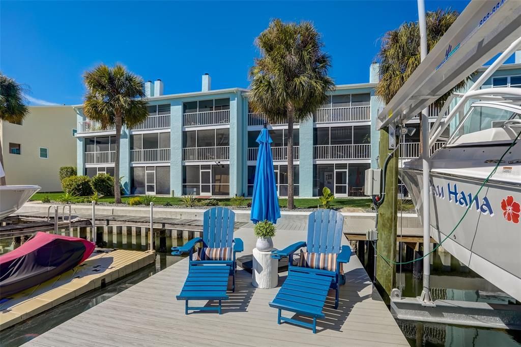Recently Sold: $799,000 (2 beds, 2 baths, 1918 Square Feet)