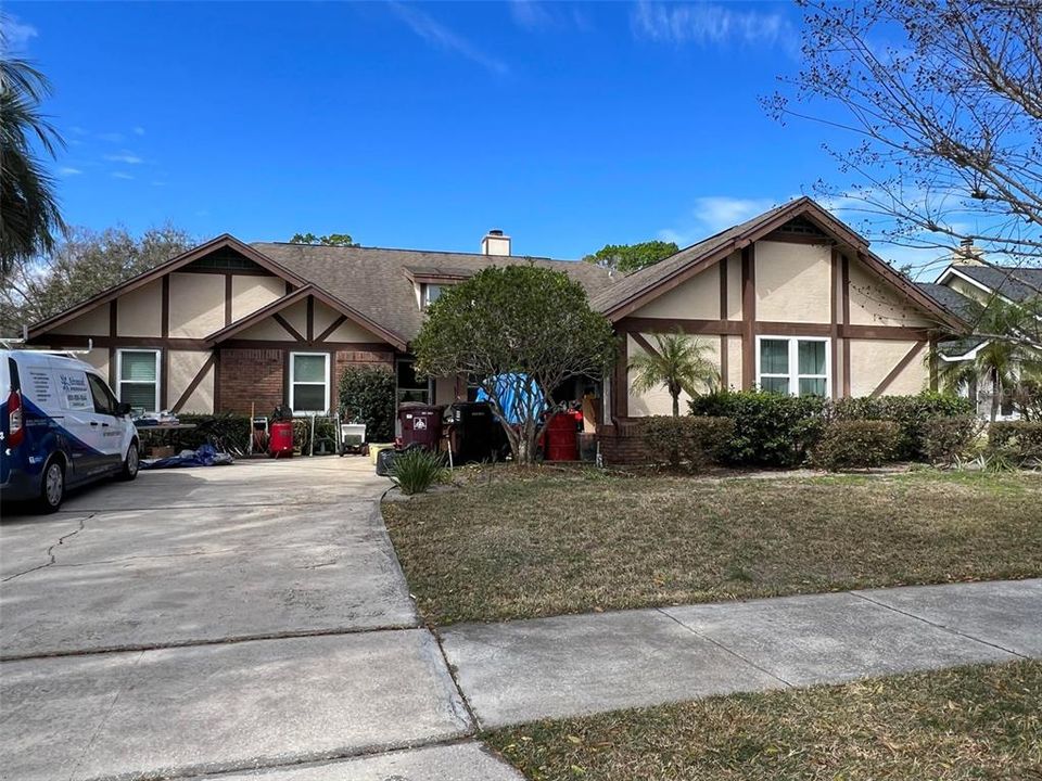 Recently Sold: $439,000 (3 beds, 2 baths, 2001 Square Feet)