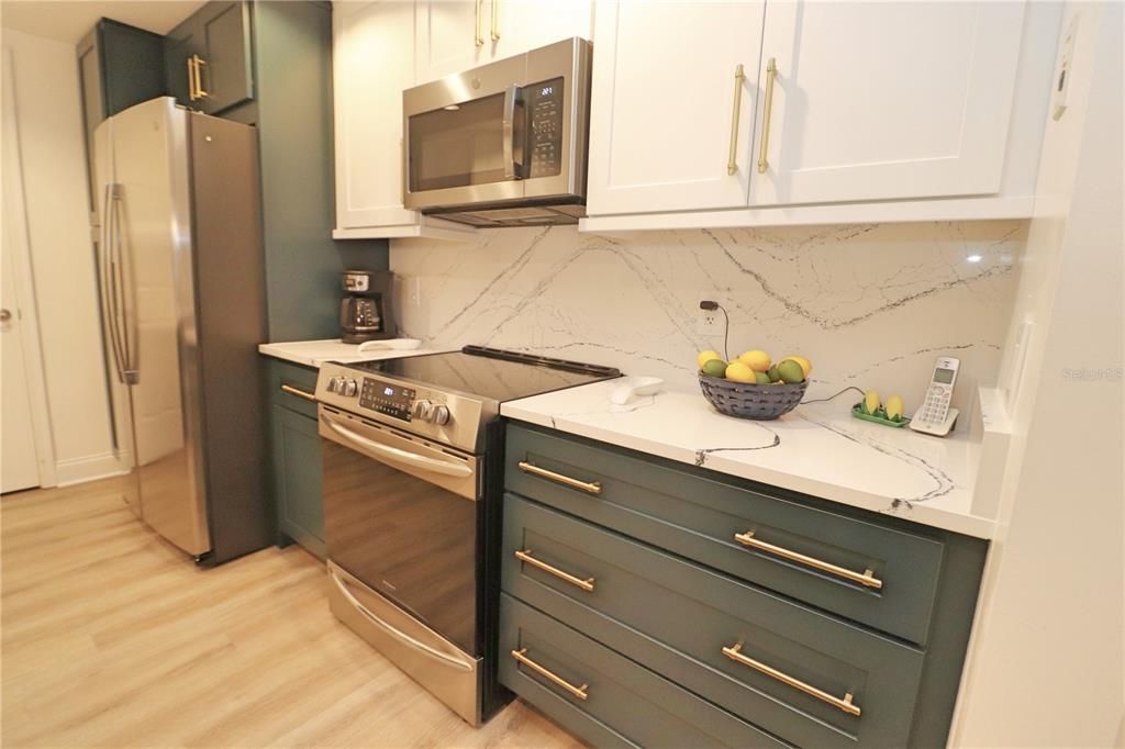 For Sale: $475,500 (2 beds, 2 baths, 1815 Square Feet)