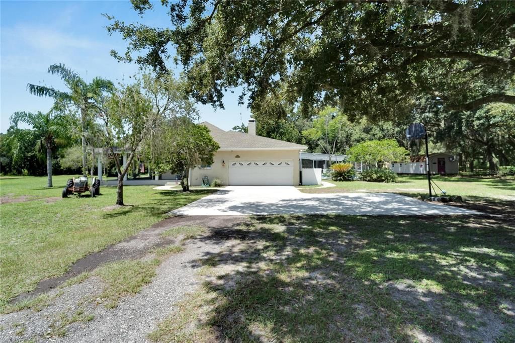 Recently Sold: $800,000 (4 beds, 2 baths, 3122 Square Feet)