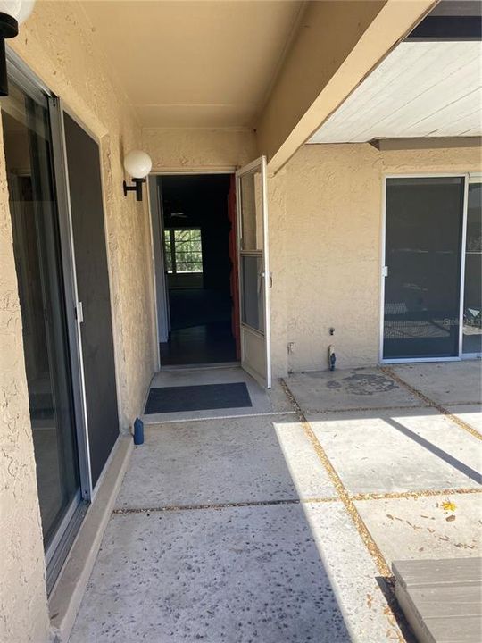 Entrance through courtyard