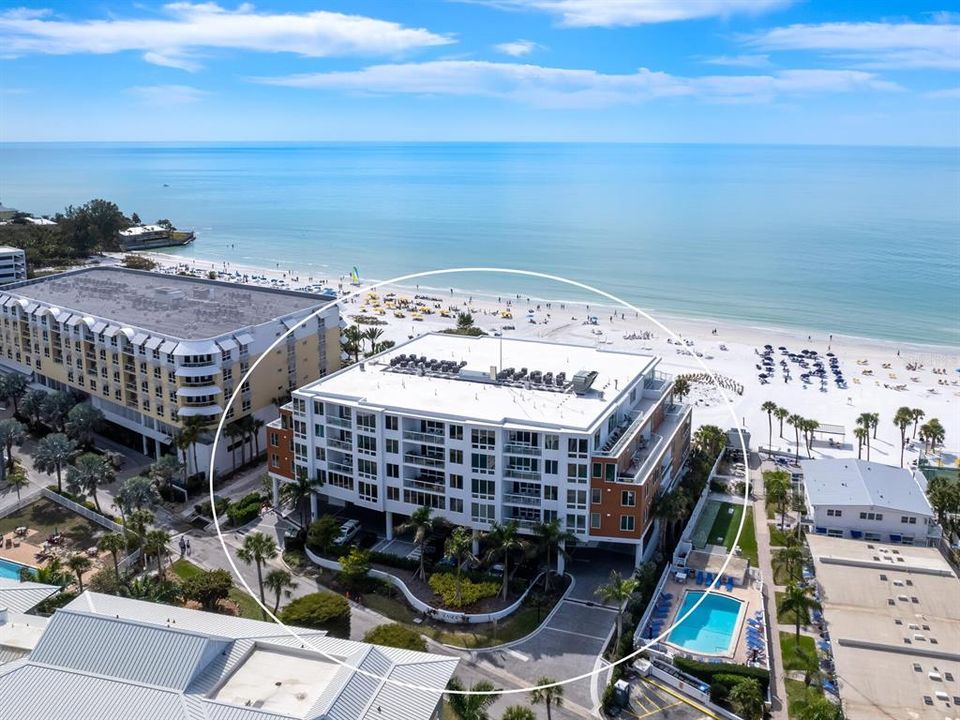Recently Sold: $5,250,000 (3 beds, 3 baths, 2631 Square Feet)
