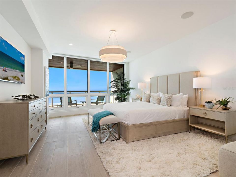 Recently Sold: $5,250,000 (3 beds, 3 baths, 2631 Square Feet)