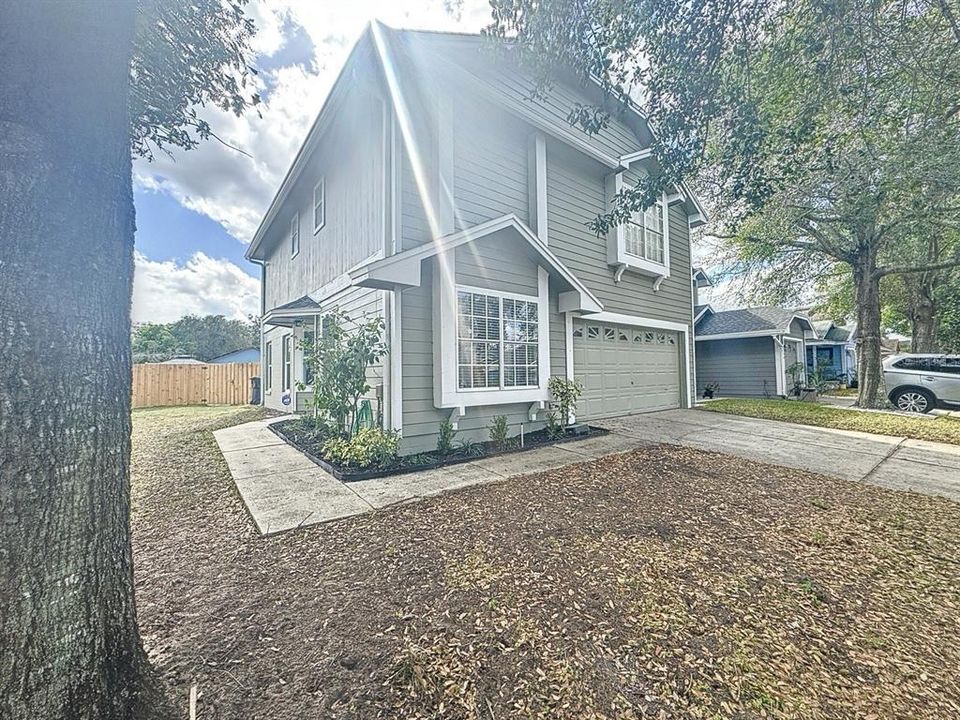 Recently Sold: $420,000 (3 beds, 2 baths, 1654 Square Feet)