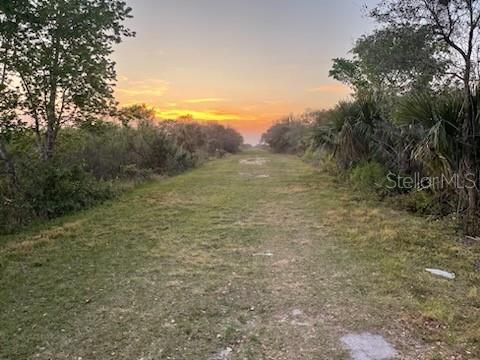 合同活跃: $30,000 (1.25 acres)