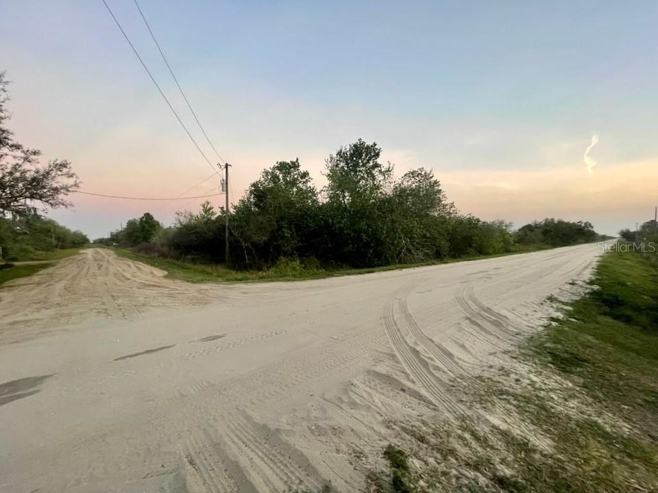 合同活跃: $30,000 (1.25 acres)