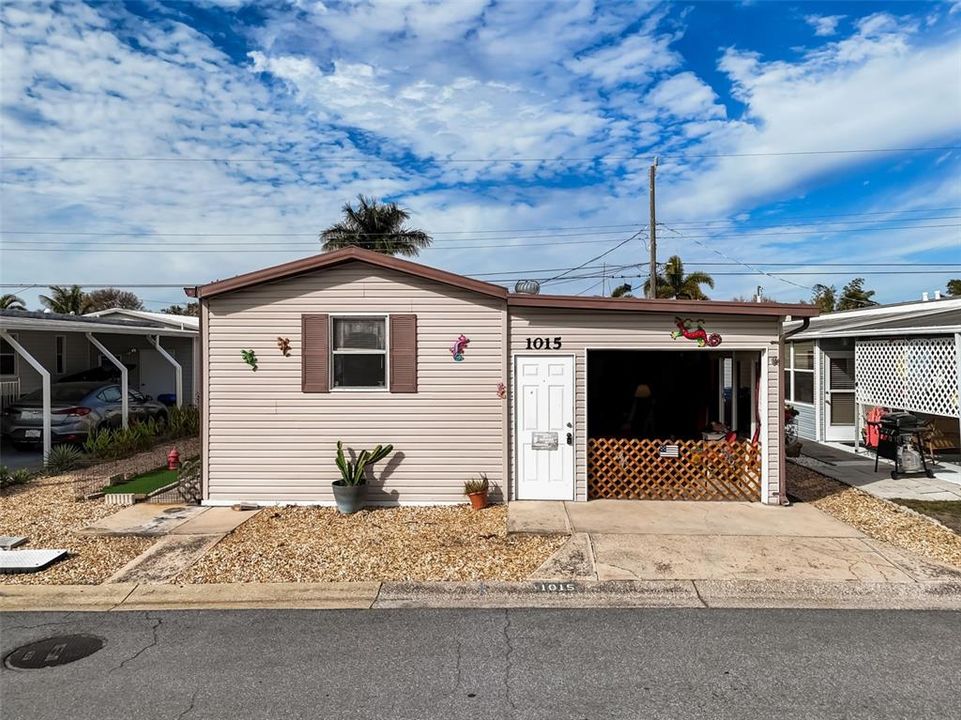 Active With Contract: $106,000 (2 beds, 1 baths, 672 Square Feet)