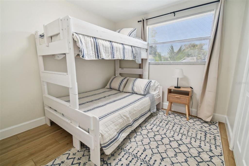 En Renta: $3,250 (3 camas, 2 baños, 1334 Pies cuadrados)