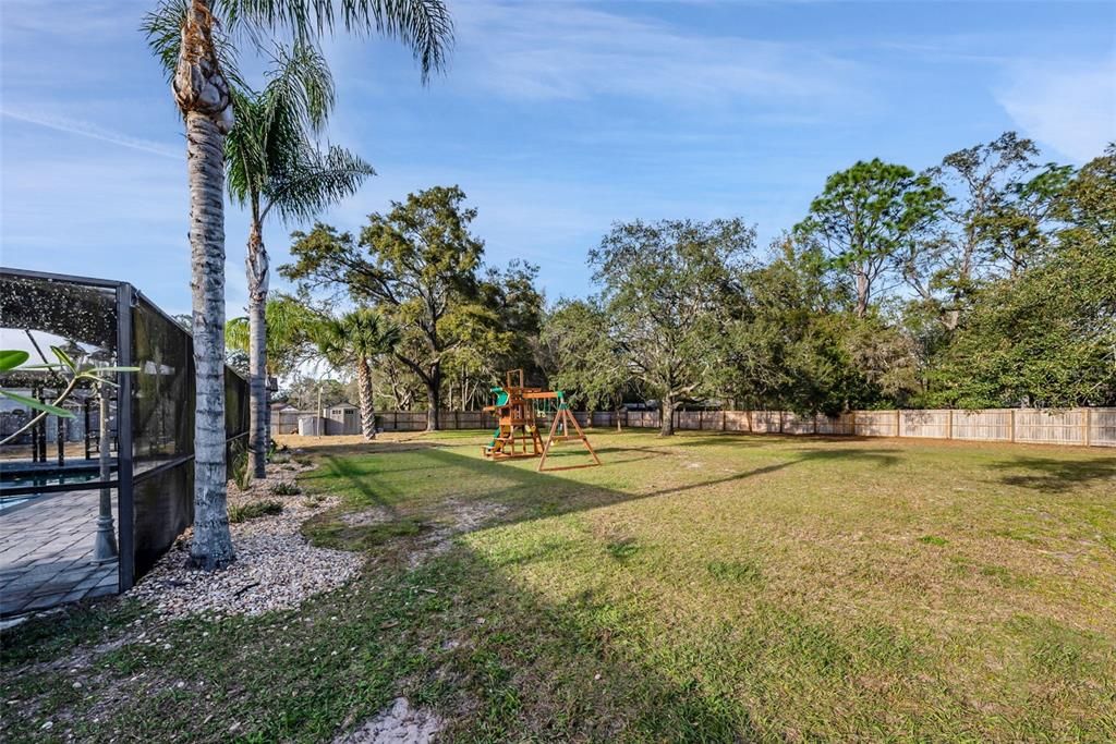 Recently Sold: $550,000 (4 beds, 3 baths, 2864 Square Feet)