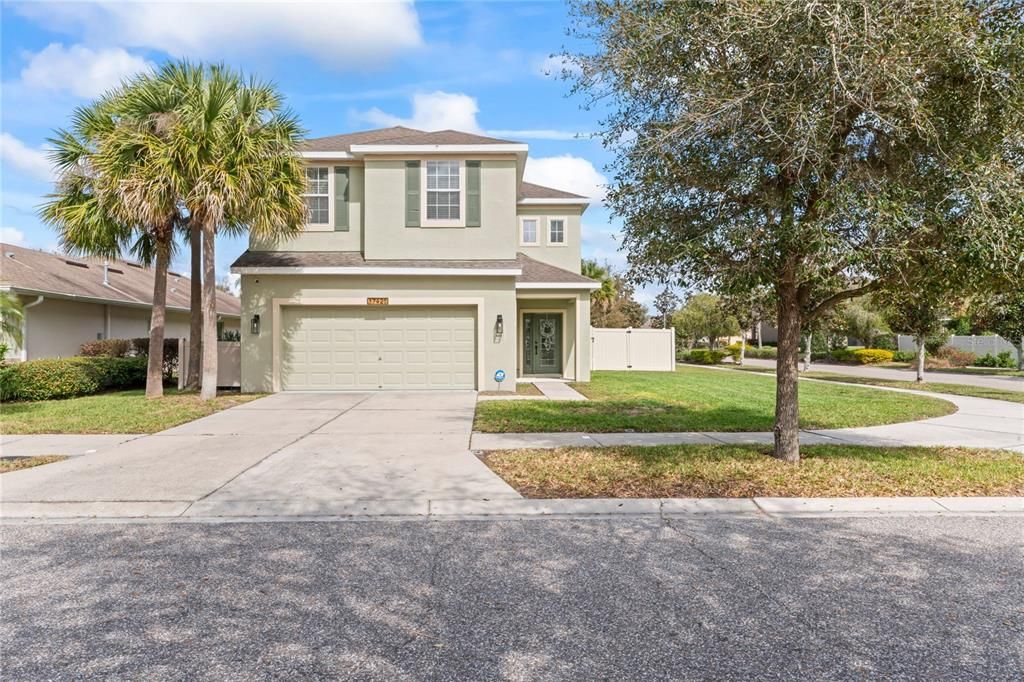 Recently Sold: $475,000 (4 beds, 2 baths, 2276 Square Feet)