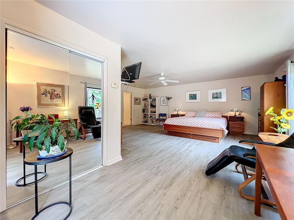 sitting room in master bedroom