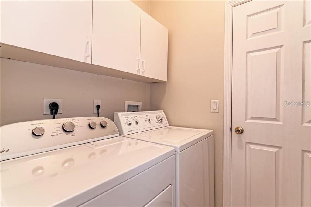 For Rent: $5,270 (2 beds, 2 baths, 1386 Square Feet)
