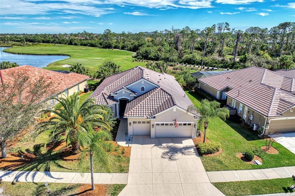 Recently Sold: $734,000 (3 beds, 3 baths, 2542 Square Feet)