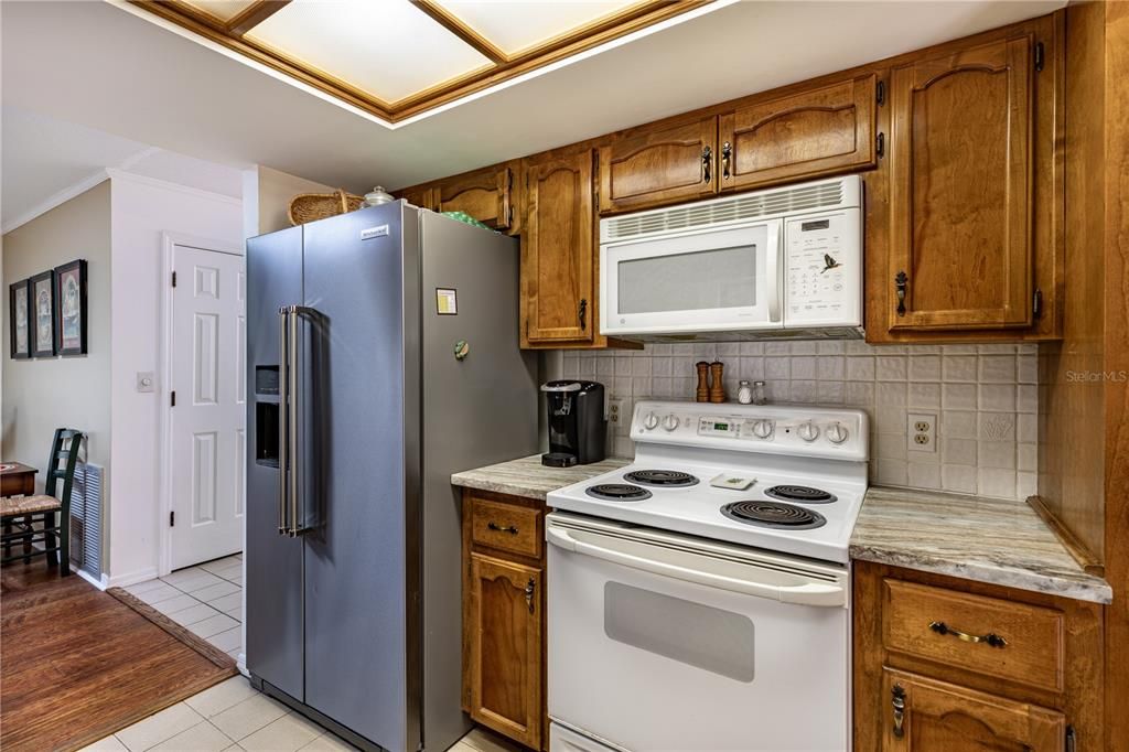 For Sale: $349,900 (3 beds, 2 baths, 1577 Square Feet)