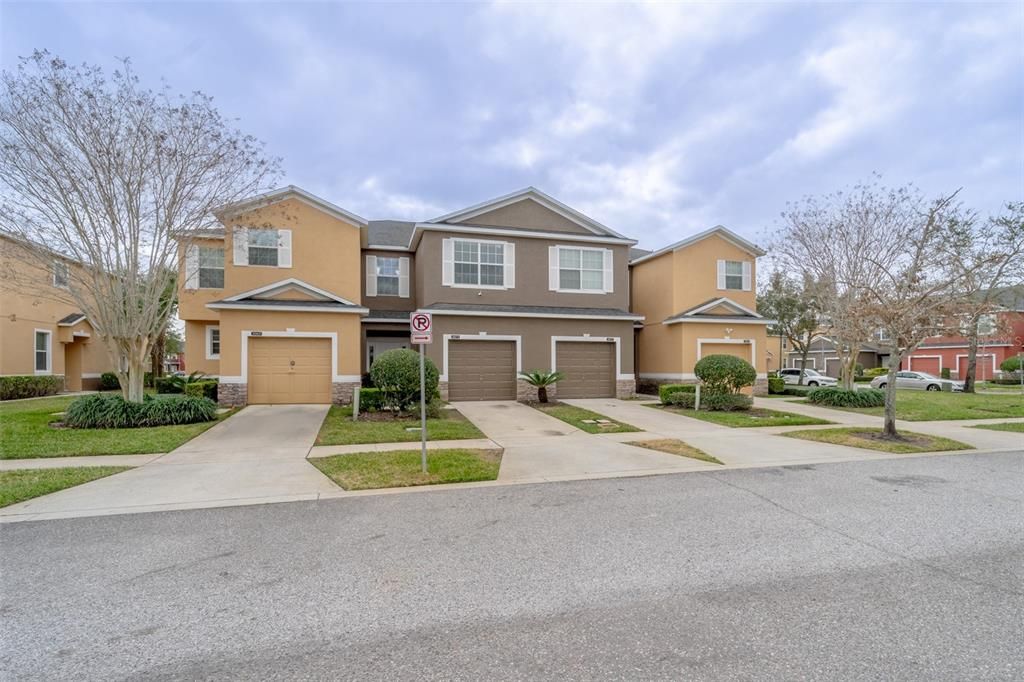 Active With Contract: $354,900 (3 beds, 2 baths, 1827 Square Feet)