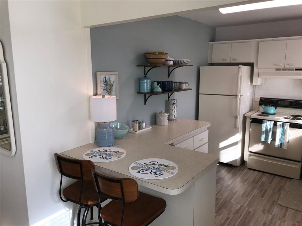 Recently Rented: $1,700 (2 beds, 1 baths, 840 Square Feet)