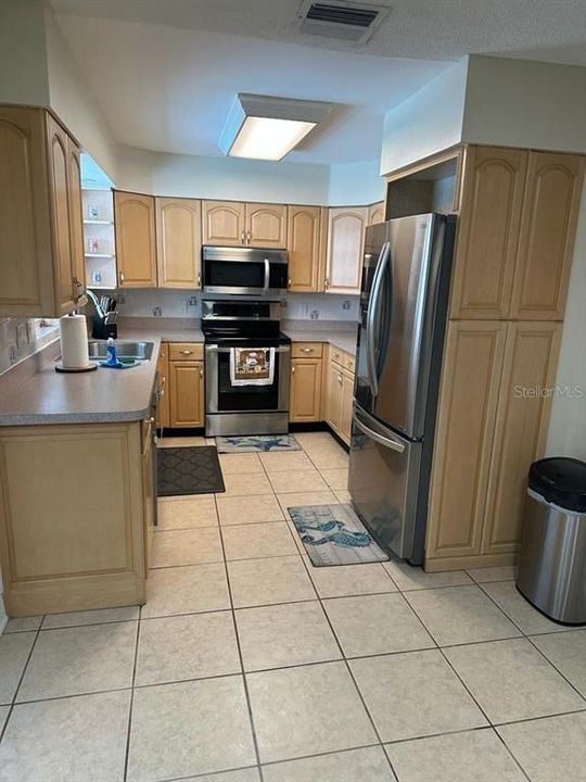 For Rent: $2,950 (3 beds, 2 baths, 1668 Square Feet)
