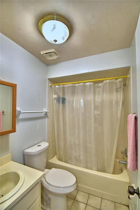 For Sale: $249,000 (2 beds, 2 baths, 1374 Square Feet)