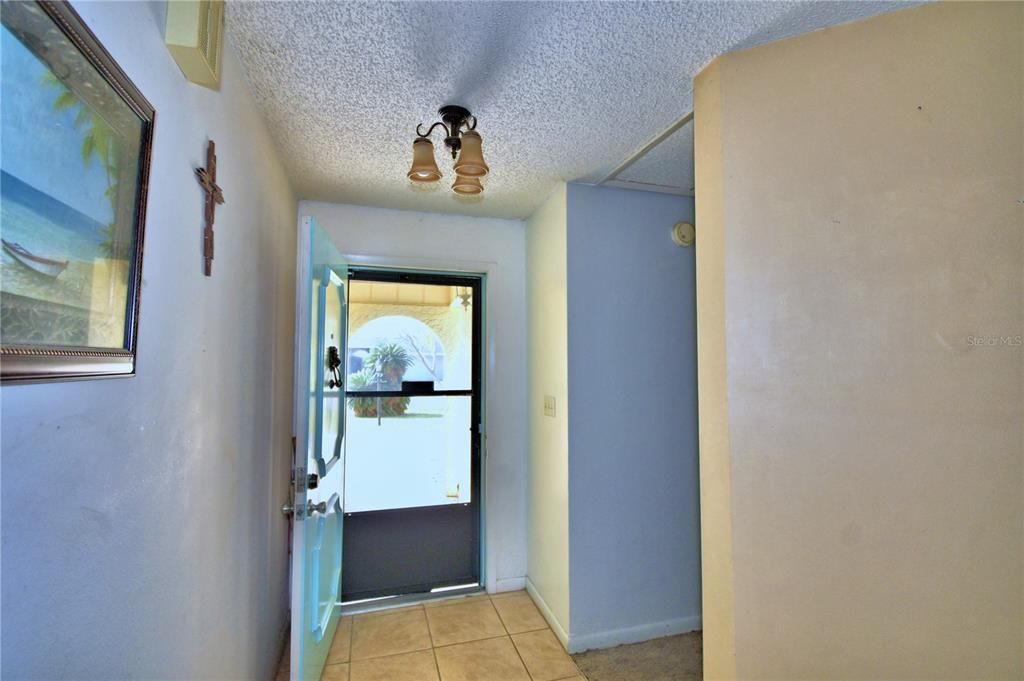 For Sale: $279,000 (2 beds, 2 baths, 1374 Square Feet)