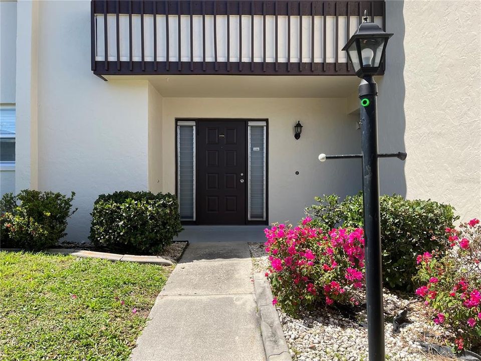 Active With Contract: $1,800 (2 beds, 2 baths, 1114 Square Feet)