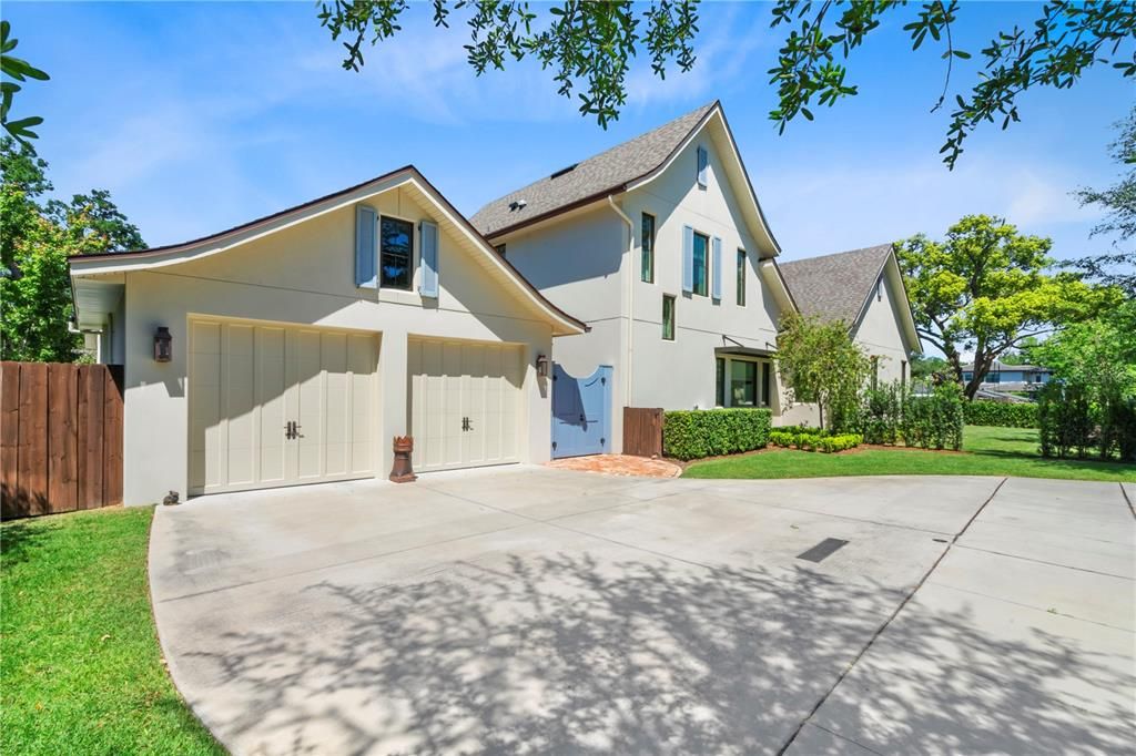 Active With Contract: $2,950,000 (4 beds, 4 baths, 3924 Square Feet)